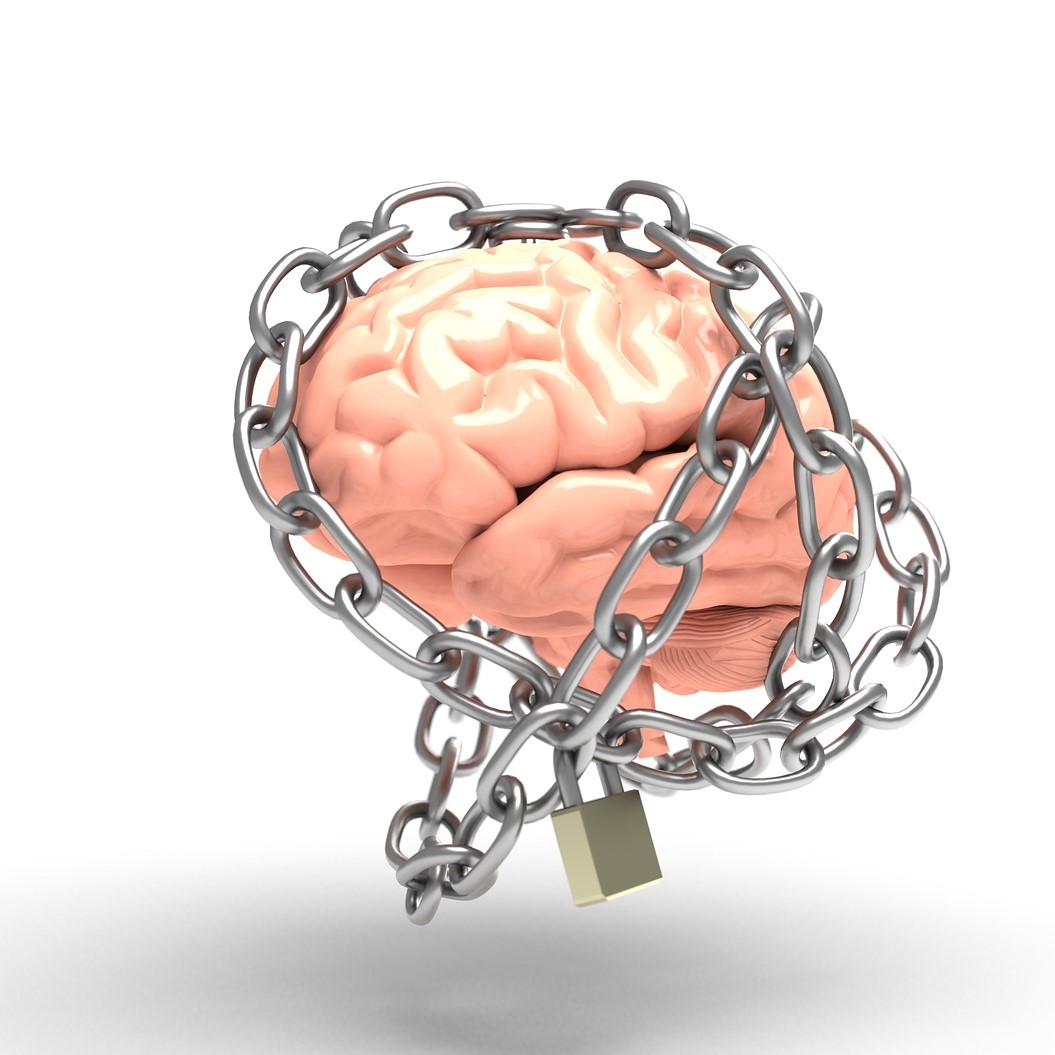 brain chained resized square-3446307_1920
