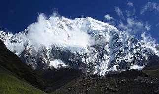 Salcantay cropped - Stevage, Wikipedia Commons